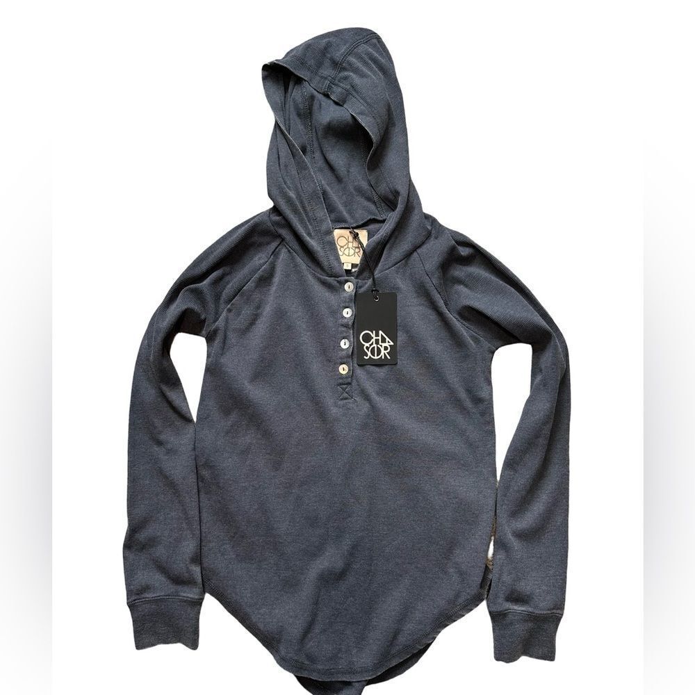 Chaser NWT Hooded Pullover Size Small
